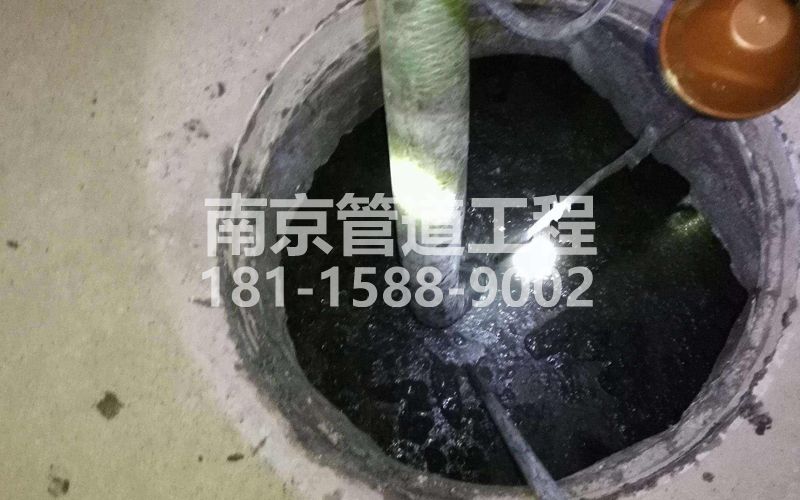 吉祥庵清理化粪池